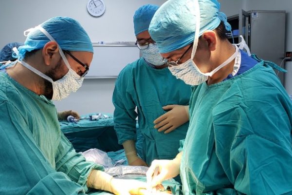 Medicos-Centro-Laparoscopico-El-Salvador.jpg